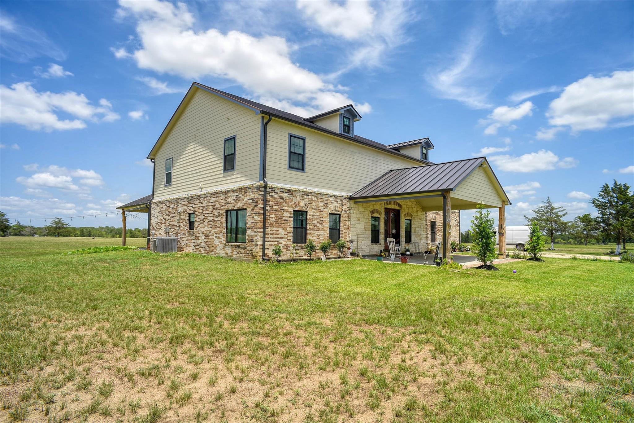 626 Sparta Field RD