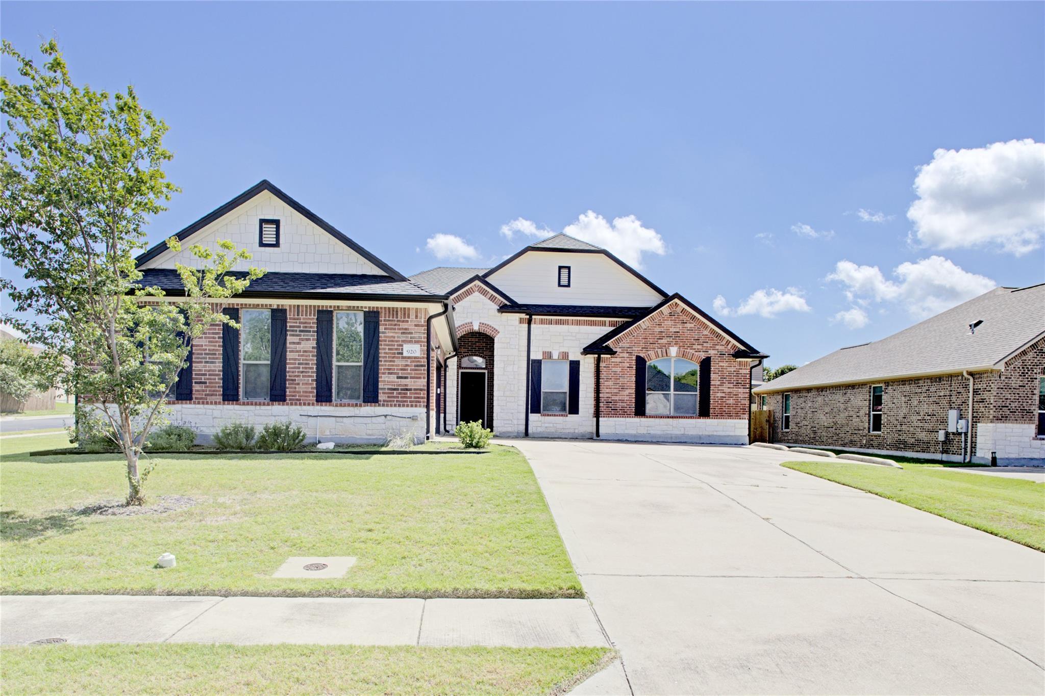 920 Autumn Sage WAY