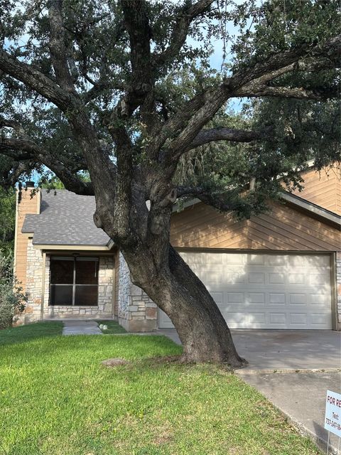 Photo of 241 A Mooring CIR, Lakeway, TX 78734 (MLS # 7990528)
