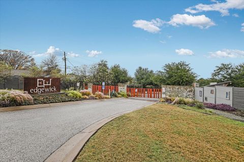 Tiny photo for 2825 Saville LOOP #18C, Austin, TX 78741 (MLS # 1872589)