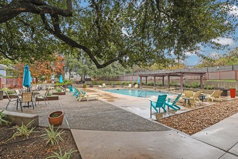 Tiny photo for 2825 Saville LOOP #18C, Austin, TX 78741 (MLS # 1872589)