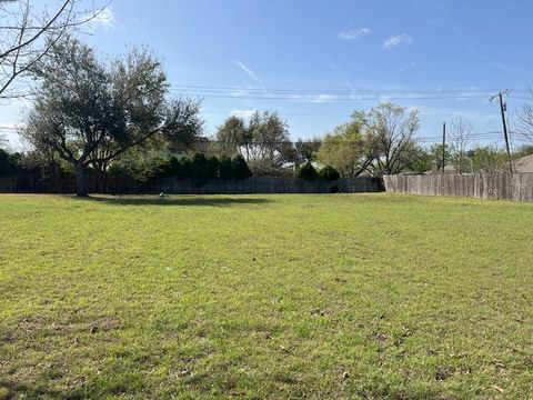 1005 TH Johnson DR Taylor TX 76574