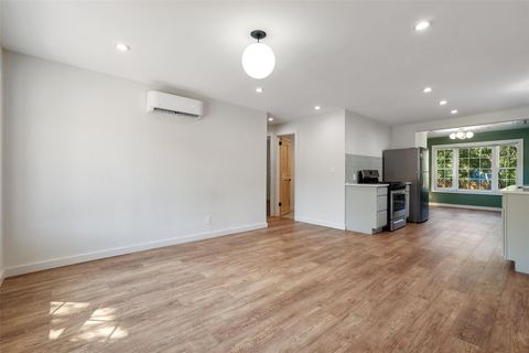 Tiny photo for 1176 Graham ST, Austin, TX 78702 (MLS # 8155084)