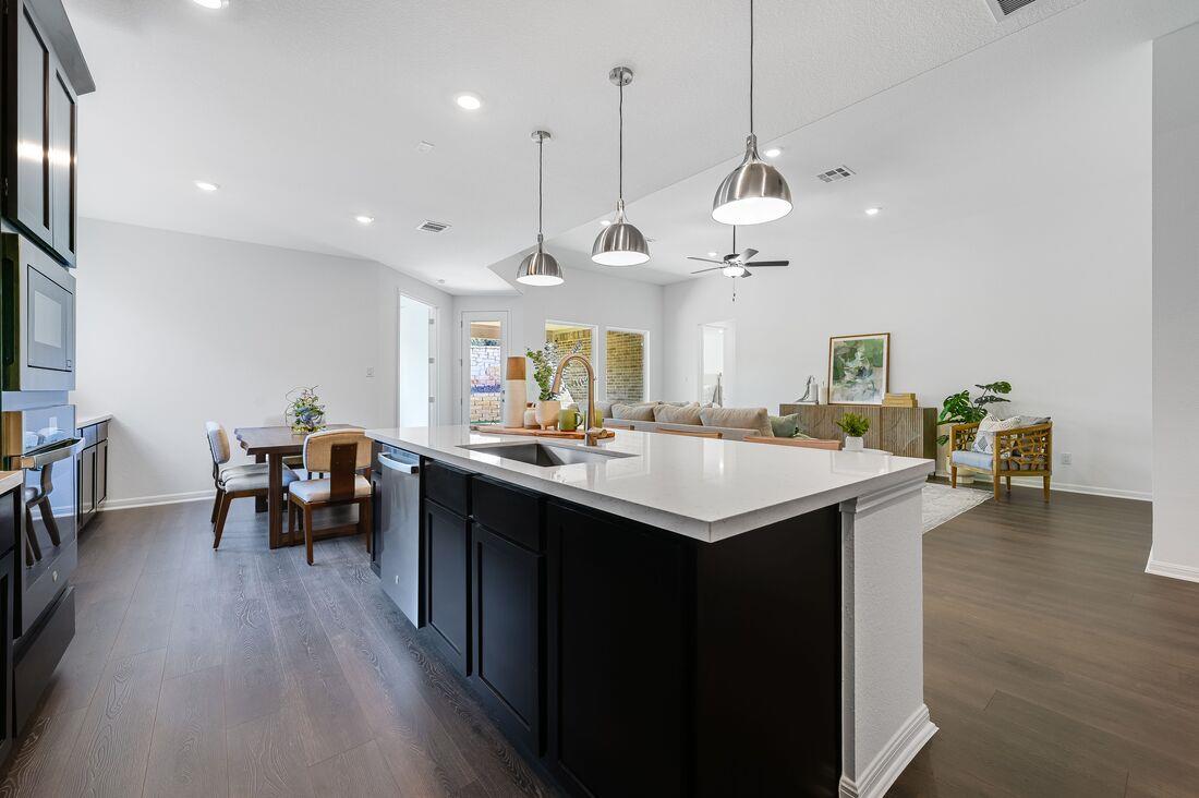 1408 Caylea Bluff LN