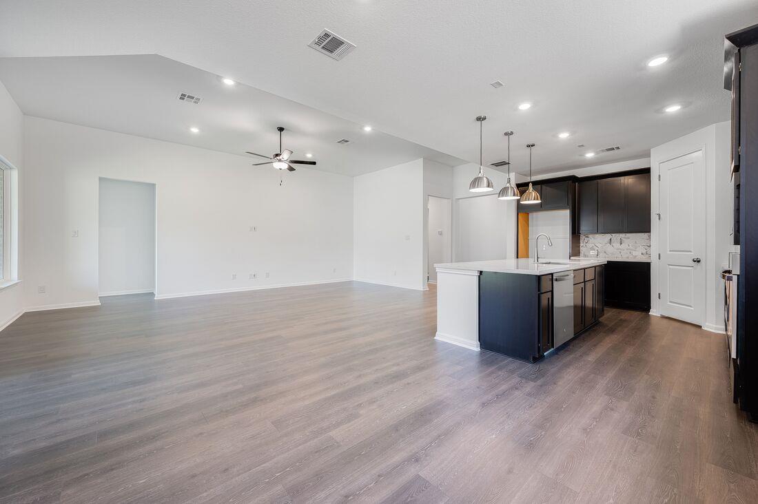 1408 Caylea Bluff LN
