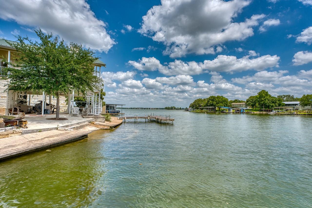 134 Glen Oaks DR