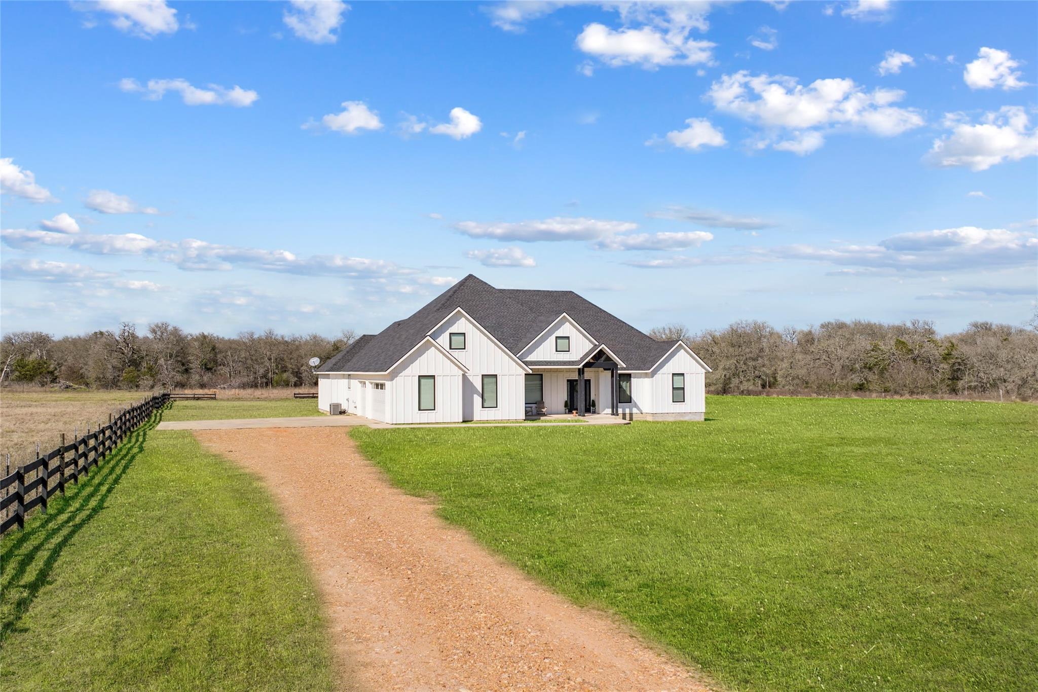 4346 W HWY 21