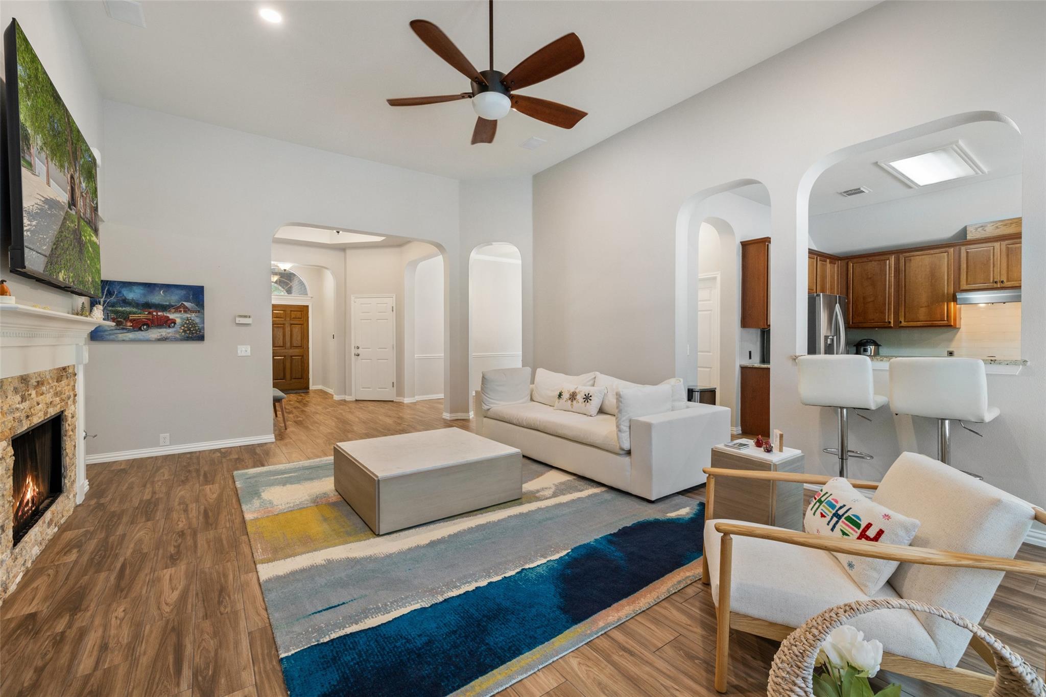 2112 Bandera PATH