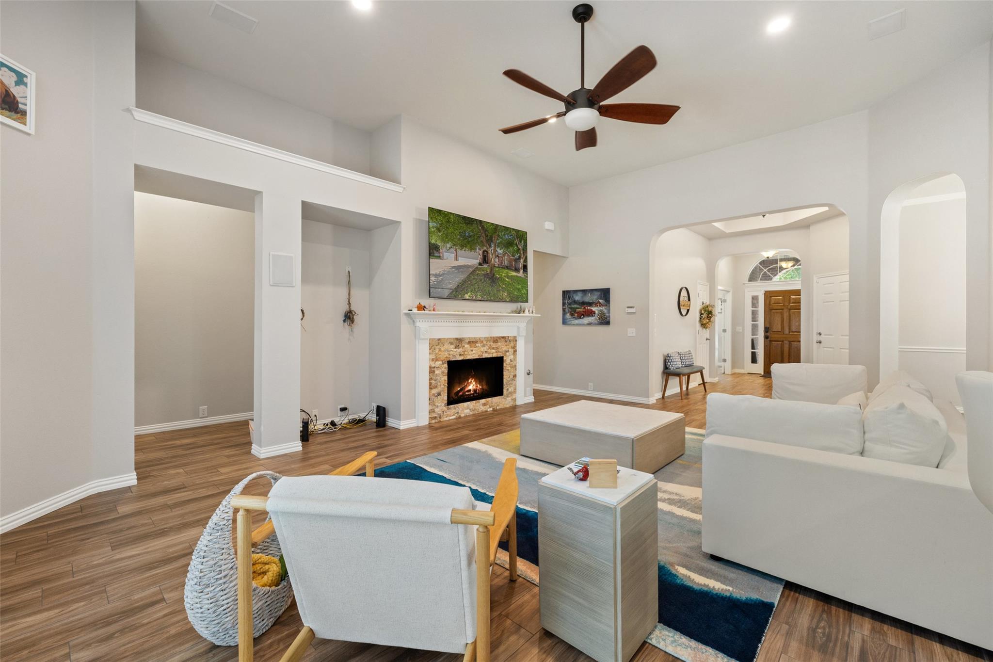 2112 Bandera PATH