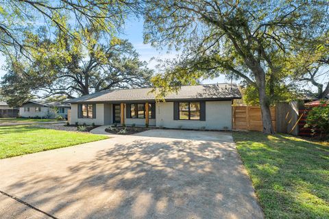 Tiny photo for 4600 Frontier TRL, Austin, TX 78745 (MLS # 7848510)