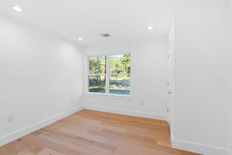 Tiny photo for 4600 Frontier TRL, Austin, TX 78745 (MLS # 7848510)