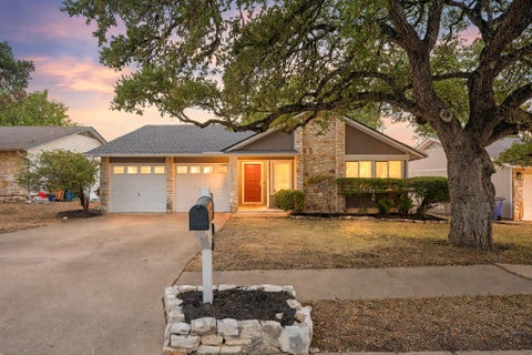 Photo of 3906 Tattershall LN, Austin, TX 78727 (MLS # 3963971)
