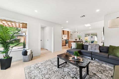 Tiny photo for 7503 Carriage DR, Austin, TX 78752 (MLS # 1190530)