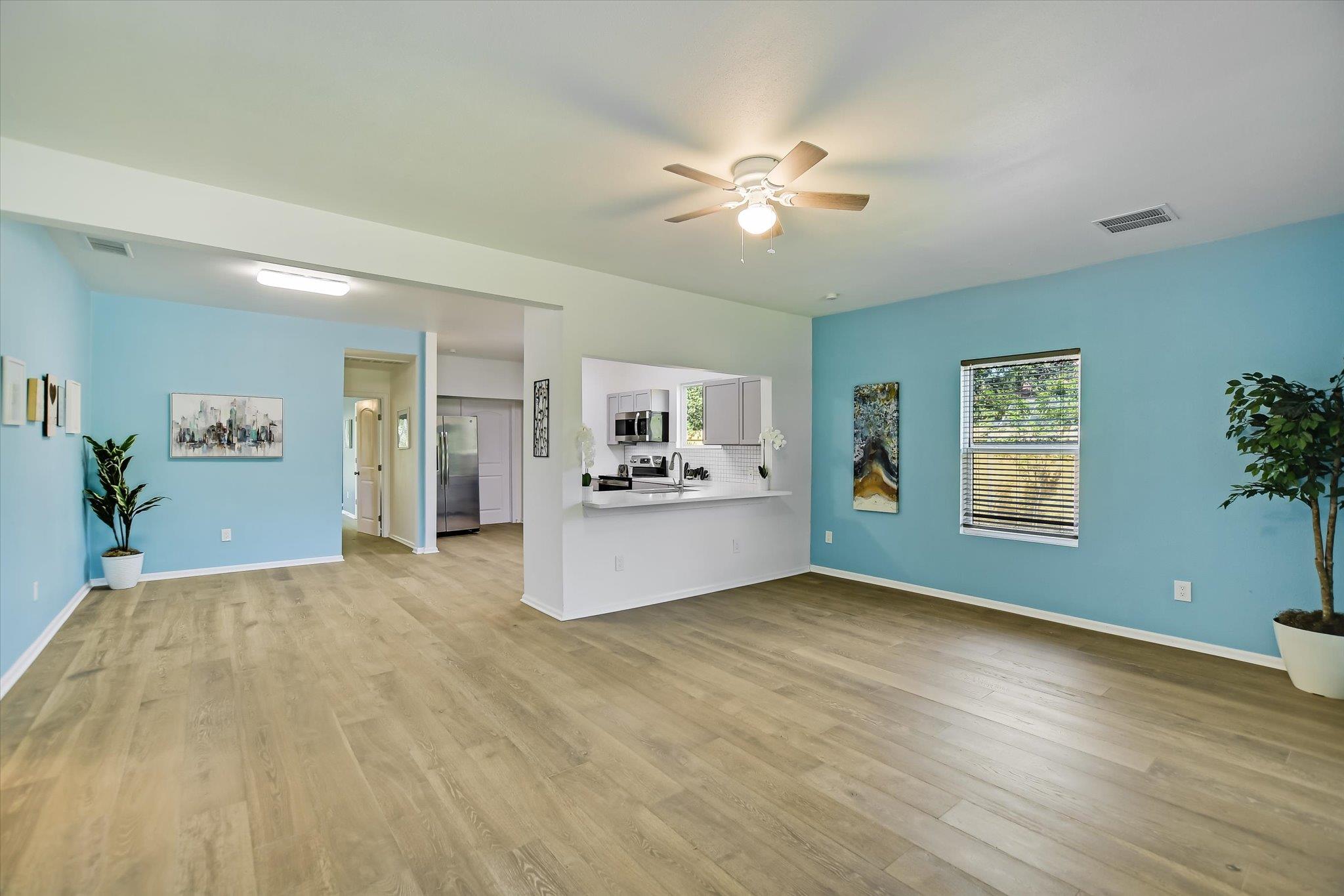 103 E Hoopes Ave