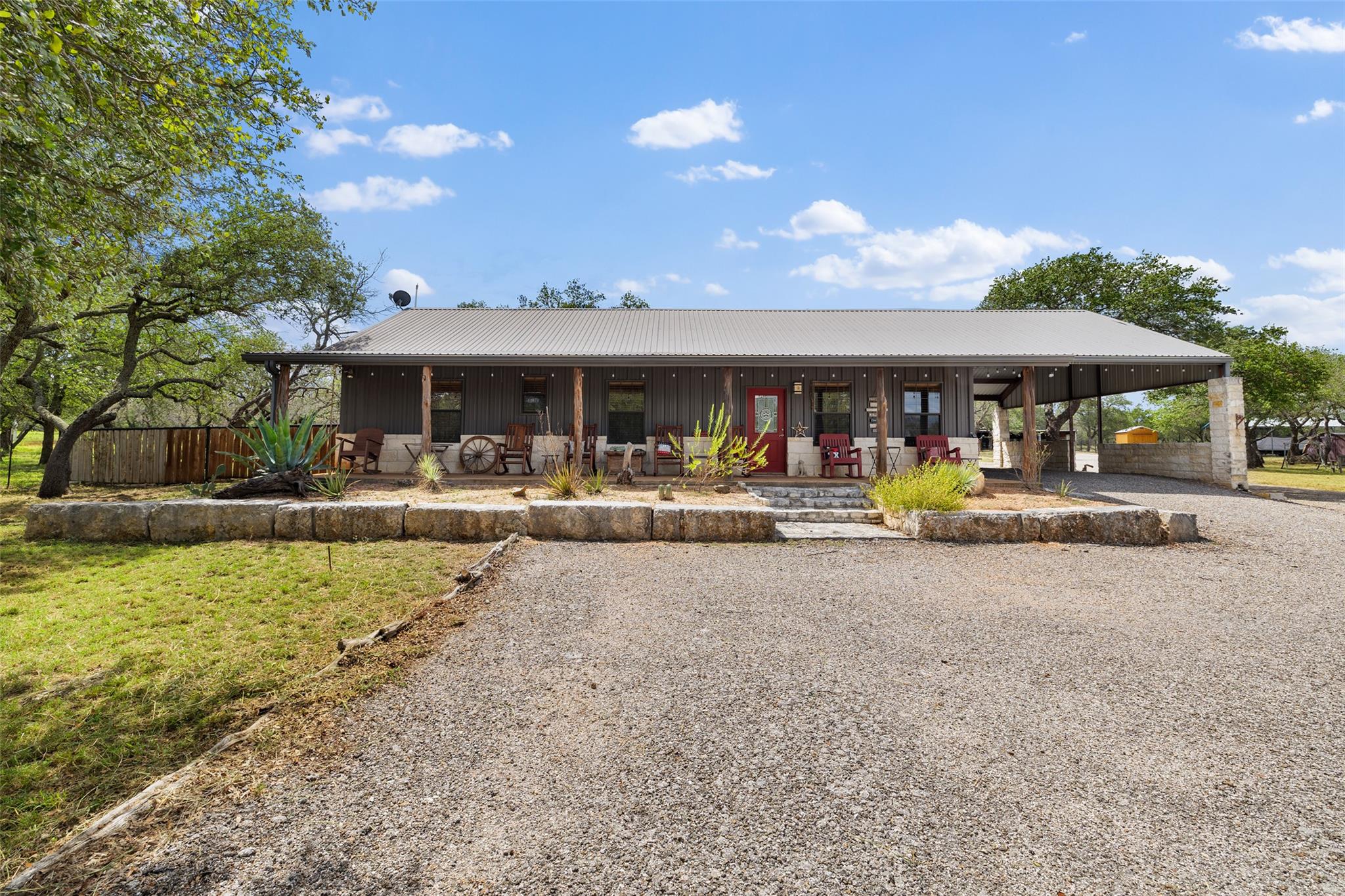 2631 N US Hwy 281
