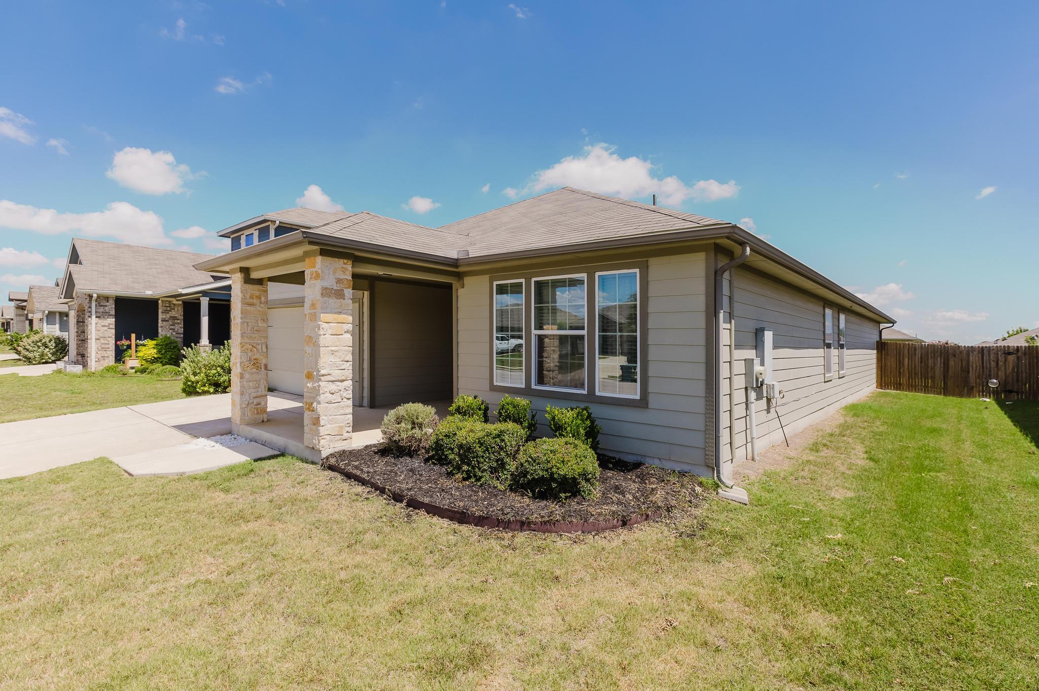 115 San Bernard TRL