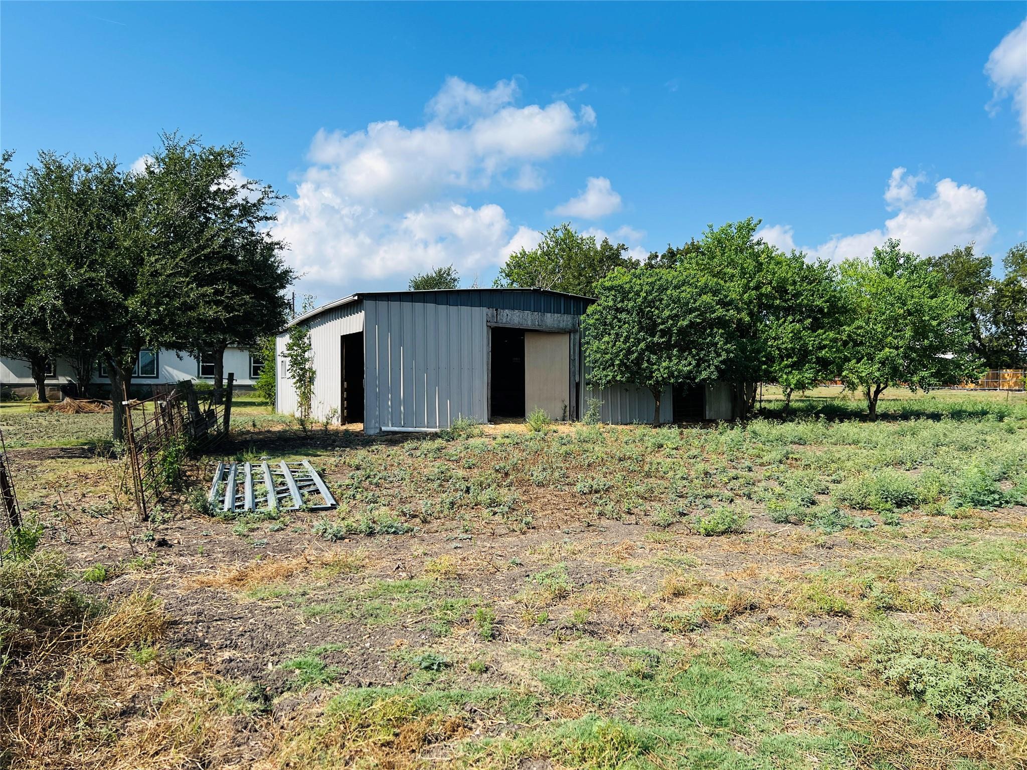 14112 Wells School RD
