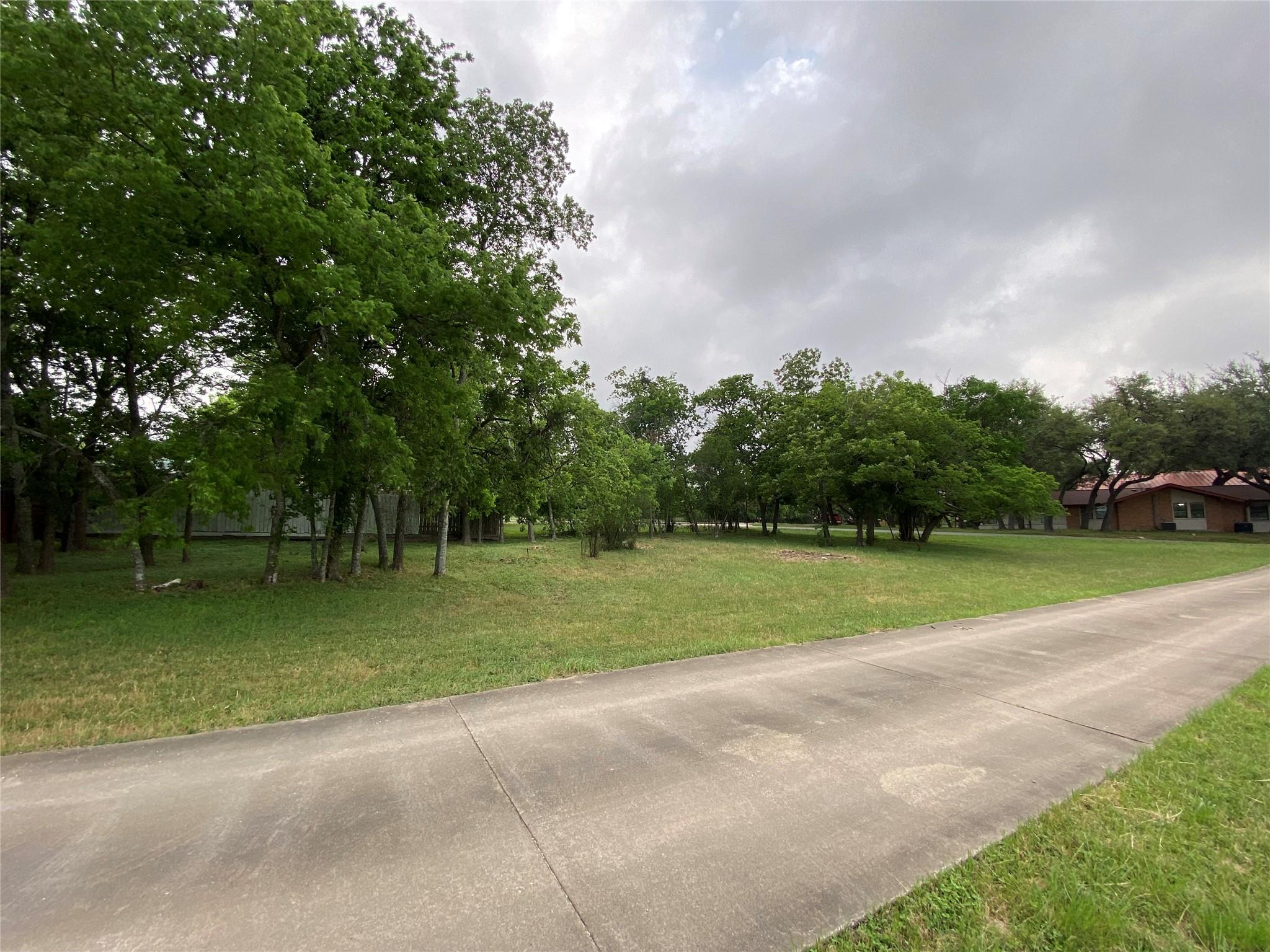 758 Live Oak ST