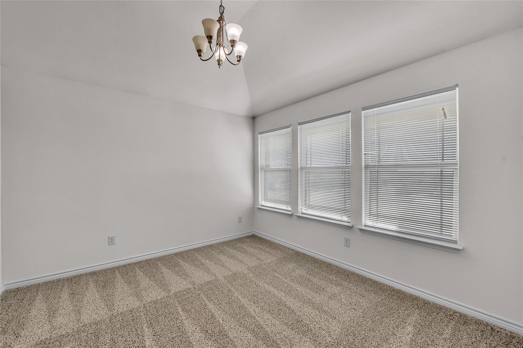 6303 Great Divide RD