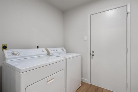 Tiny photo for 4505 Oak Creek DR, Austin, TX 78727 (MLS # 7869414)