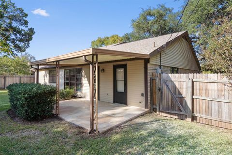 Tiny photo for 4505 Oak Creek DR, Austin, TX 78727 (MLS # 7869414)