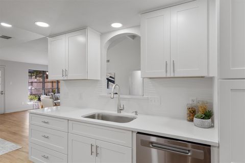 Tiny photo for 4505 Oak Creek DR, Austin, TX 78727 (MLS # 7869414)