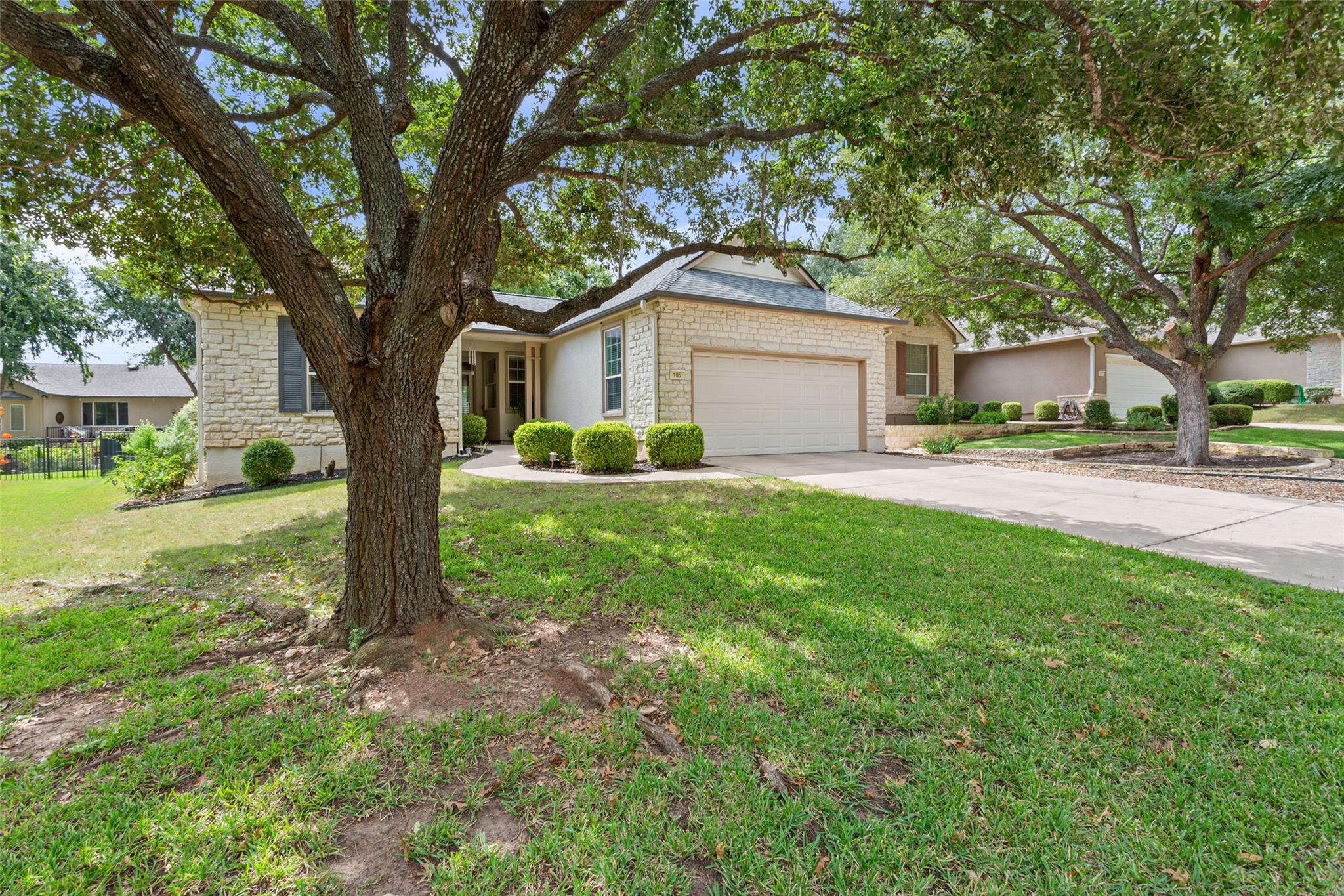 105 Grapevine LN