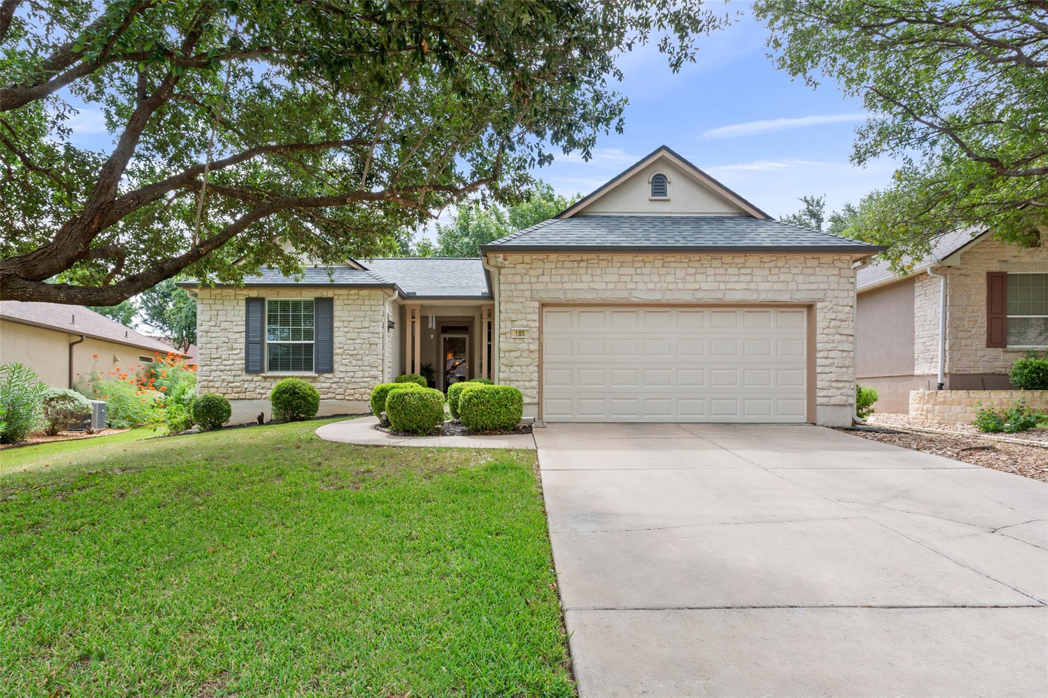 105 Grapevine LN