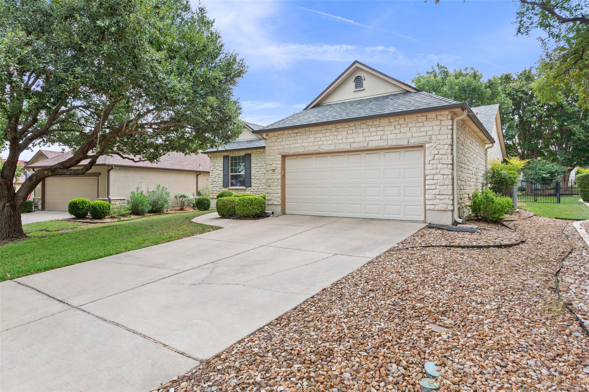 105 Grapevine LN