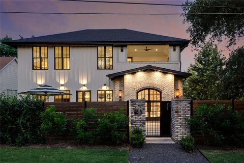 Photo of 901 Wayside DR, Austin, TX 78703 (MLS # 9690609)