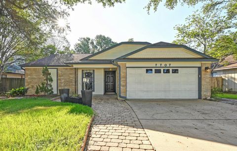 Photo of 7707 Wakefield DR, Austin, TX 78749 (MLS # 3571343)