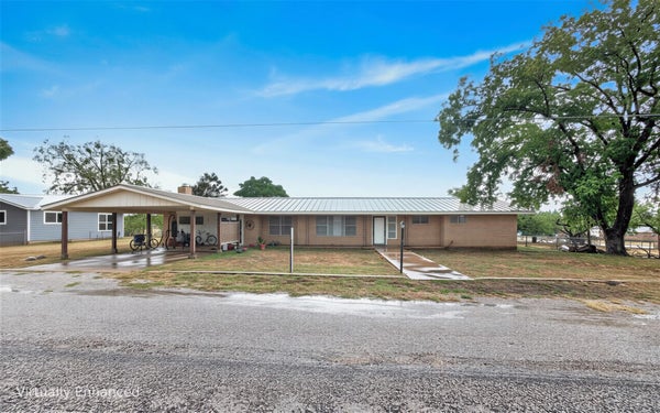 1205 W HAYNIE ST, LLANO, TX 78643 - Image ab40dae8da4cbcb6607c6d63ca6ab04c/1910232117