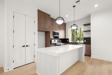 Tiny photo for 1402 Cotton ST, Austin, TX 78702 (MLS # 9987621)