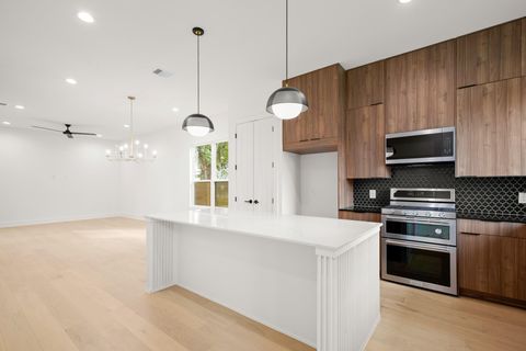 Tiny photo for 1402 Cotton ST, Austin, TX 78702 (MLS # 9987621)