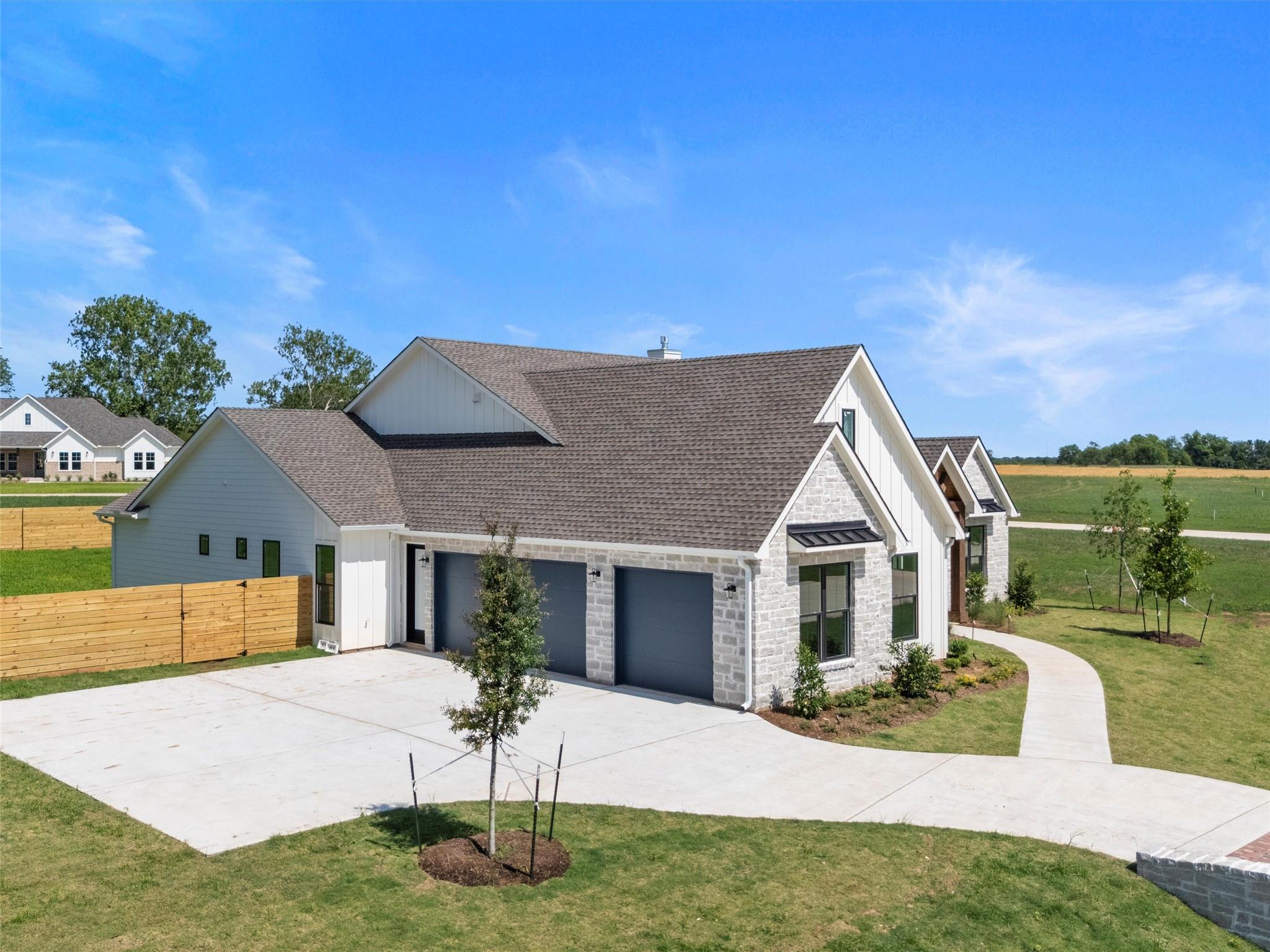 147 Hydrangea DR