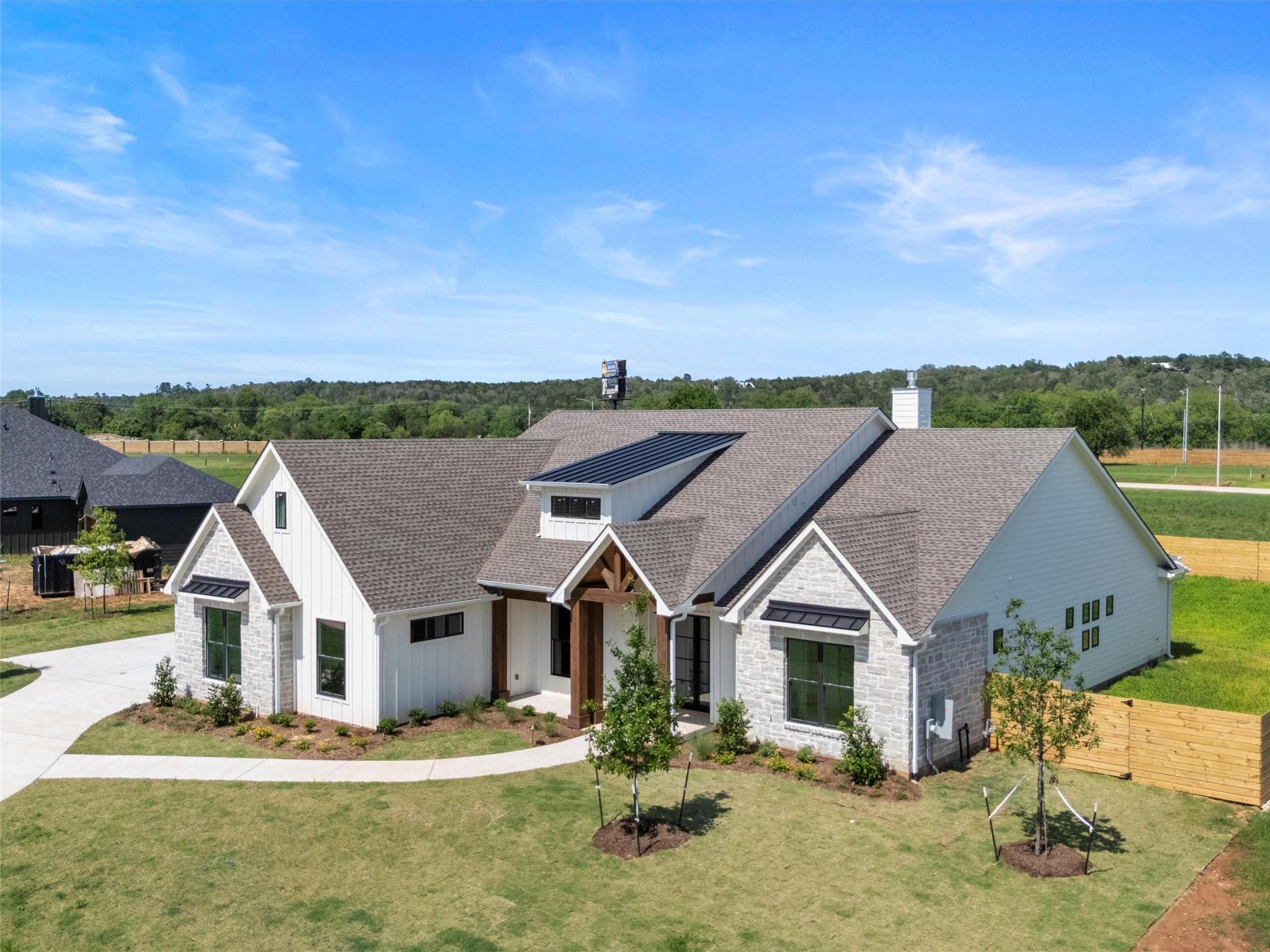 147 Hydrangea DR