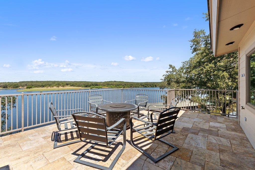 512 Harbor DR 7