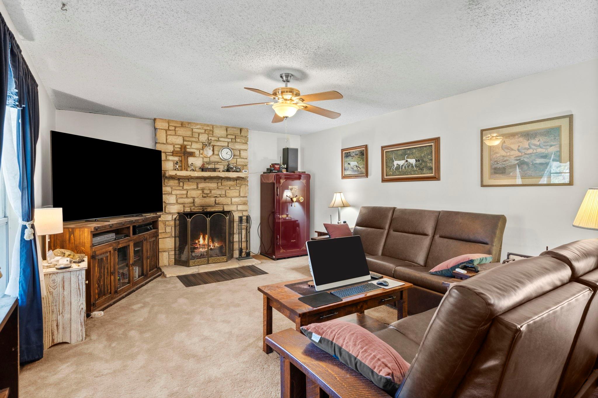 801 Billie Brooks LN