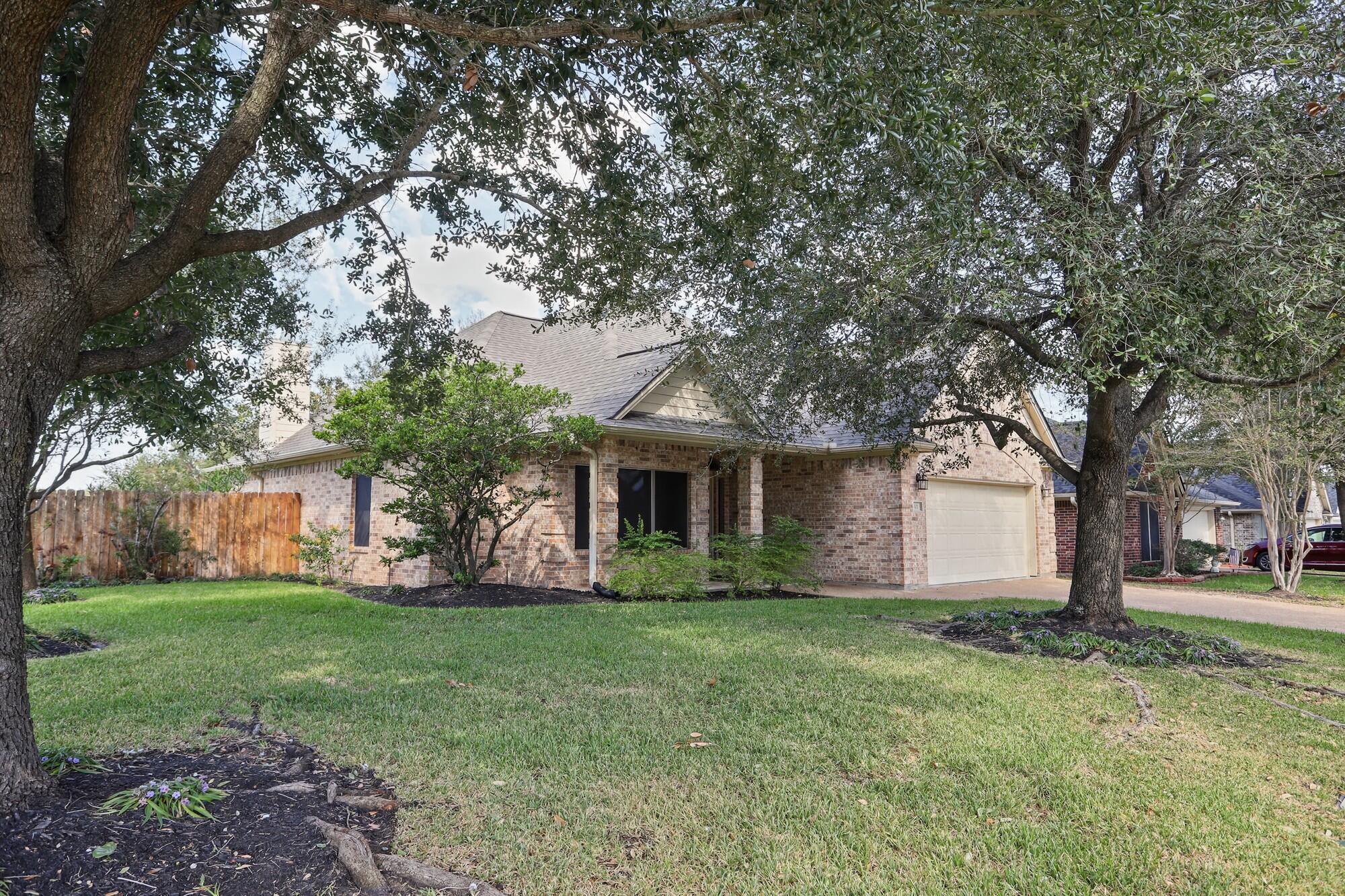 101 Hartford DR