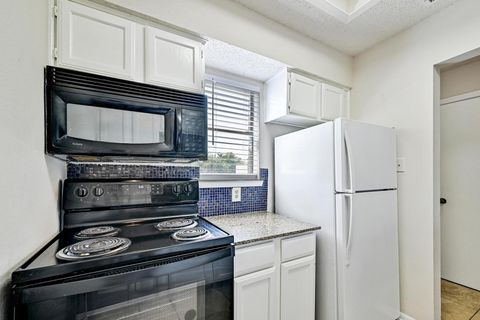 Tiny photo for 505 Bellevue PL #7, Austin, TX 78705 (MLS # 2705359)