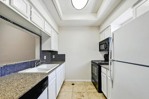 Tiny photo for 505 Bellevue PL #7, Austin, TX 78705 (MLS # 2705359)