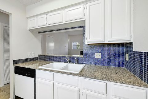 Tiny photo for 505 Bellevue PL #7, Austin, TX 78705 (MLS # 2705359)