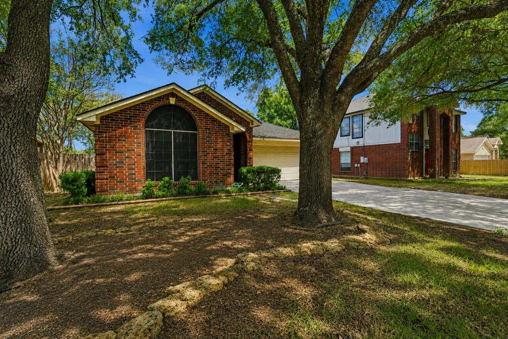 Photo of 1511 Arusha ST, Round Rock, TX 78664 (MLS # 3808551)