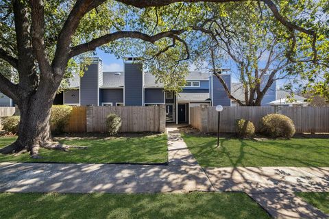 Photo of 1010 W Rundberg LN #30, Austin, TX 78758 (MLS # 5570827)