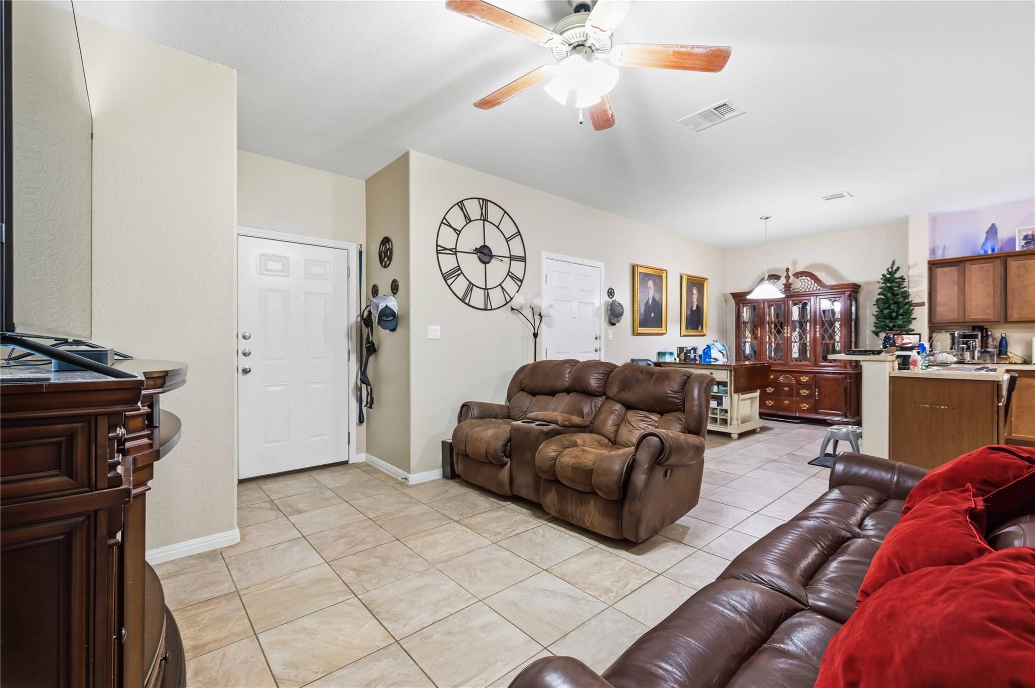 404 Carl Shipp DR