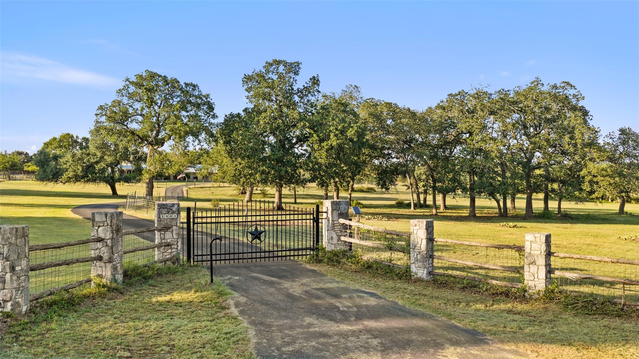 2501 LONE MAN MOUNTAIN RD