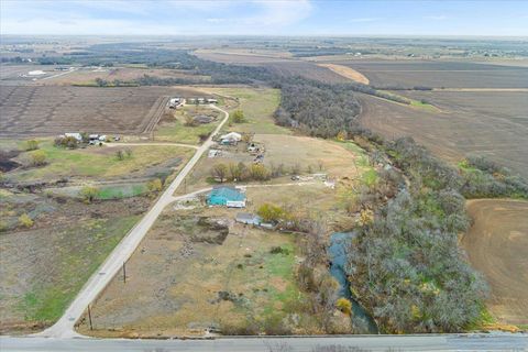 50 Dusty Dam RD Coupland TX 78615