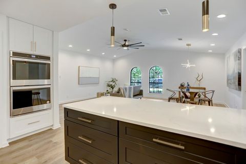 Tiny photo for 10206 Cripple Creek CV, Austin, TX 78758 (MLS # 8495680)