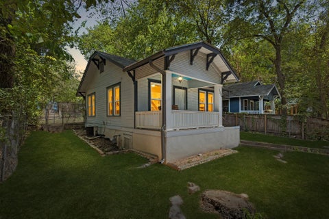 Photo of 1204 Taylor ST, Austin, TX 78702 (MLS # 9567772)