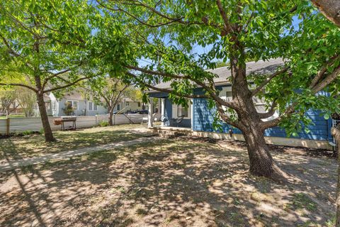 Photo of 1910 Kinney Ave, Austin, TX 78704 (MLS # 5596628)